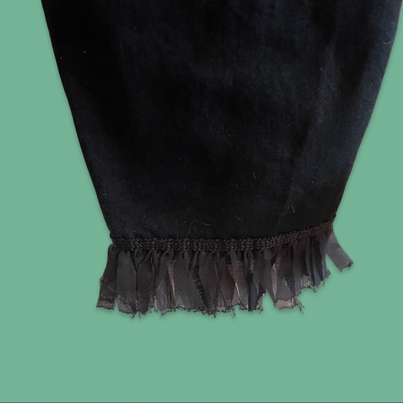 Ruffle Tulip Hem Jeans - Picture 5 of 8